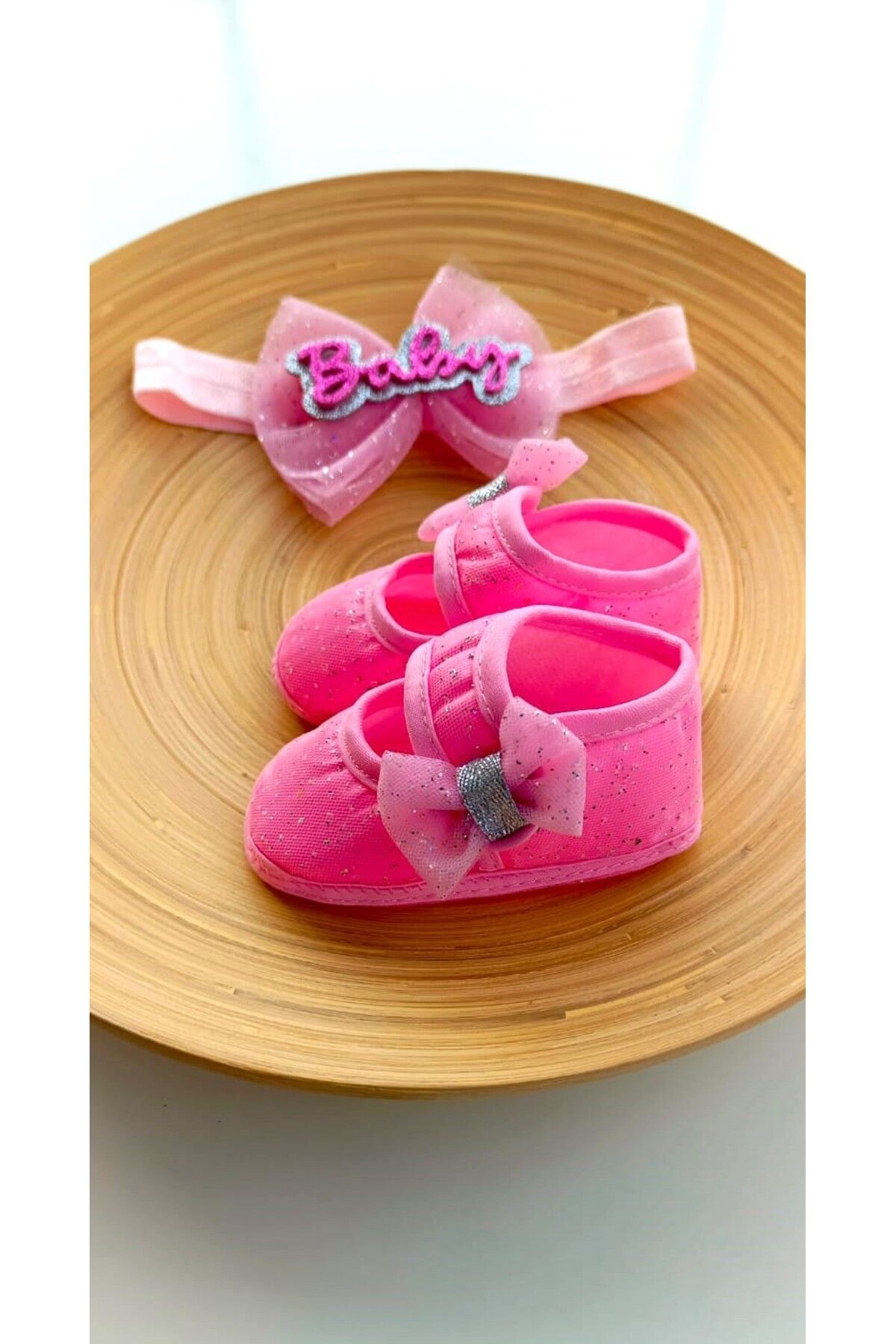 VaVbaby%20Barbie%20Pink%20-%20Pembe%20Kız%20Bebek%20Bandana%20ve%20Ayakkabı%200-6%20Ay%20Şirin%20Sevimli%20Rahat%20Yumuşak%20Taban